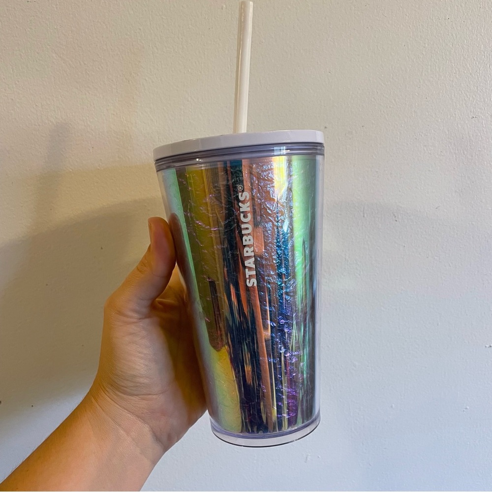 Starbucks holiday 2019 Grande holographic foil tumbler